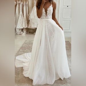 Wedding dress